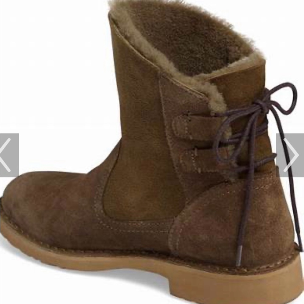Ugg Naiyah boots in Spruce. Size 7.5